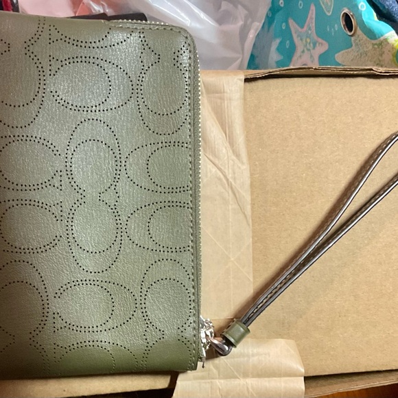 Coach Olive Leather Wristlet - Picture 3 of 4